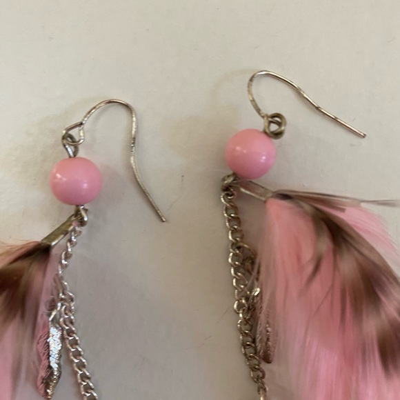 Pair of Justice Feather Earrings - Picture 4 of 8